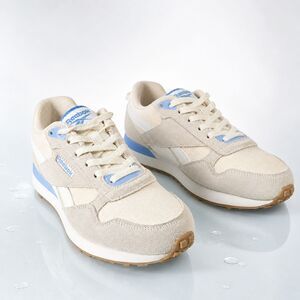New Reebok Classic Nylon Women’s Size 9 Cream Blue Gum Sole Sneakers | NWOT